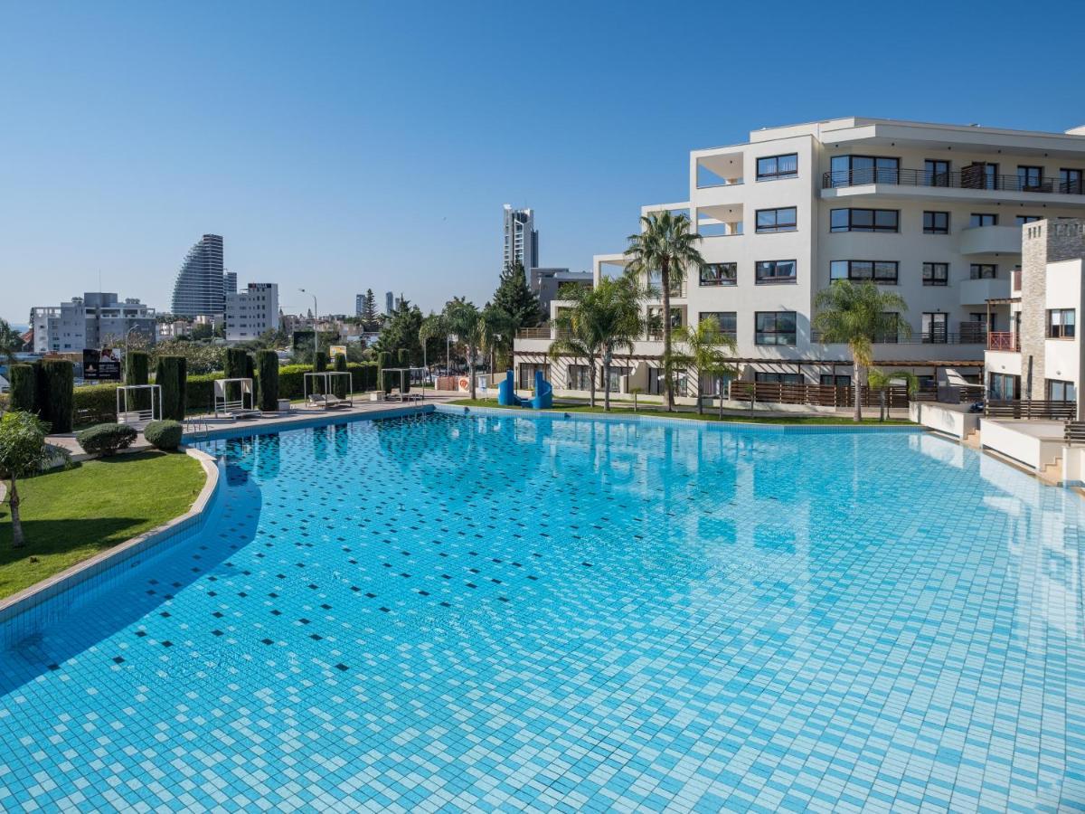 Sanders Aqua Park Resort - Precious 3-Bedroom Holiday Home With Shared Pool Limassol Eksteriør billede