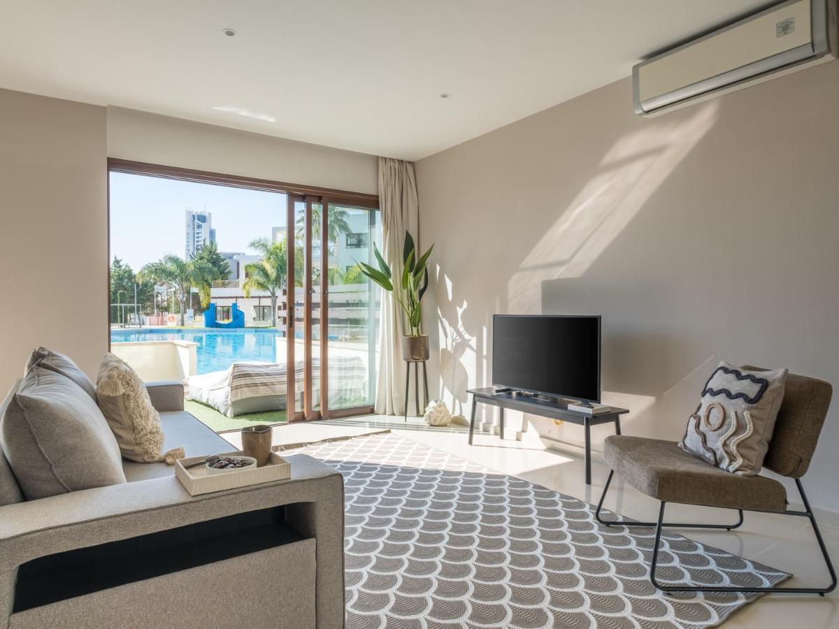 Sanders Aqua Park Resort - Precious 3-Bedroom Holiday Home With Shared Pool Limassol Eksteriør billede
