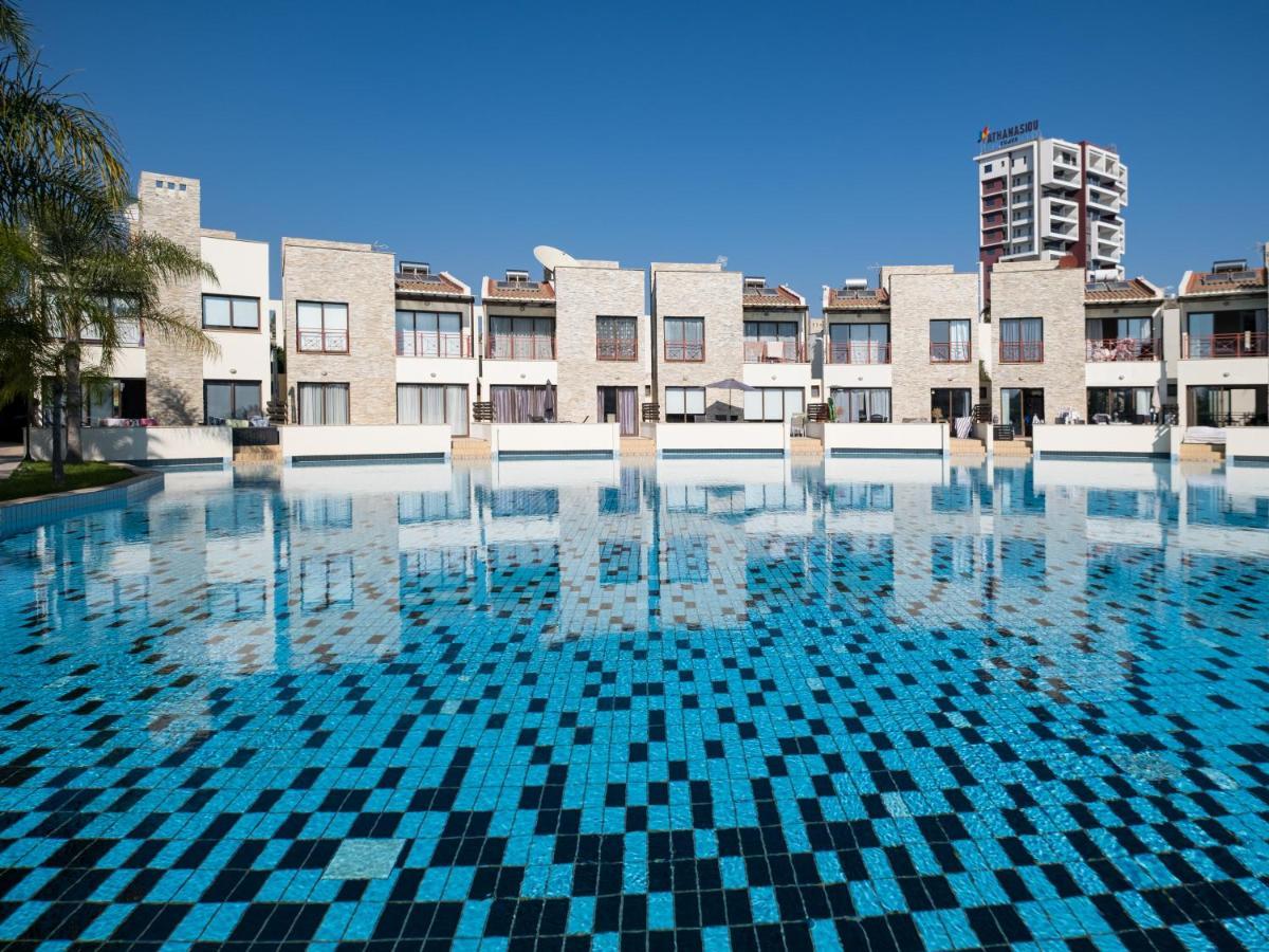 Sanders Aqua Park Resort - Precious 3-Bedroom Holiday Home With Shared Pool Limassol Eksteriør billede