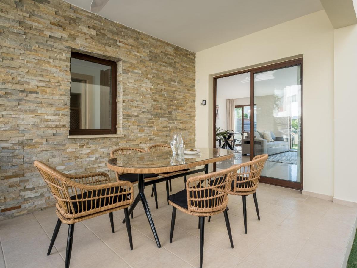 Sanders Aqua Park Resort - Precious 3-Bedroom Holiday Home With Shared Pool Limassol Eksteriør billede